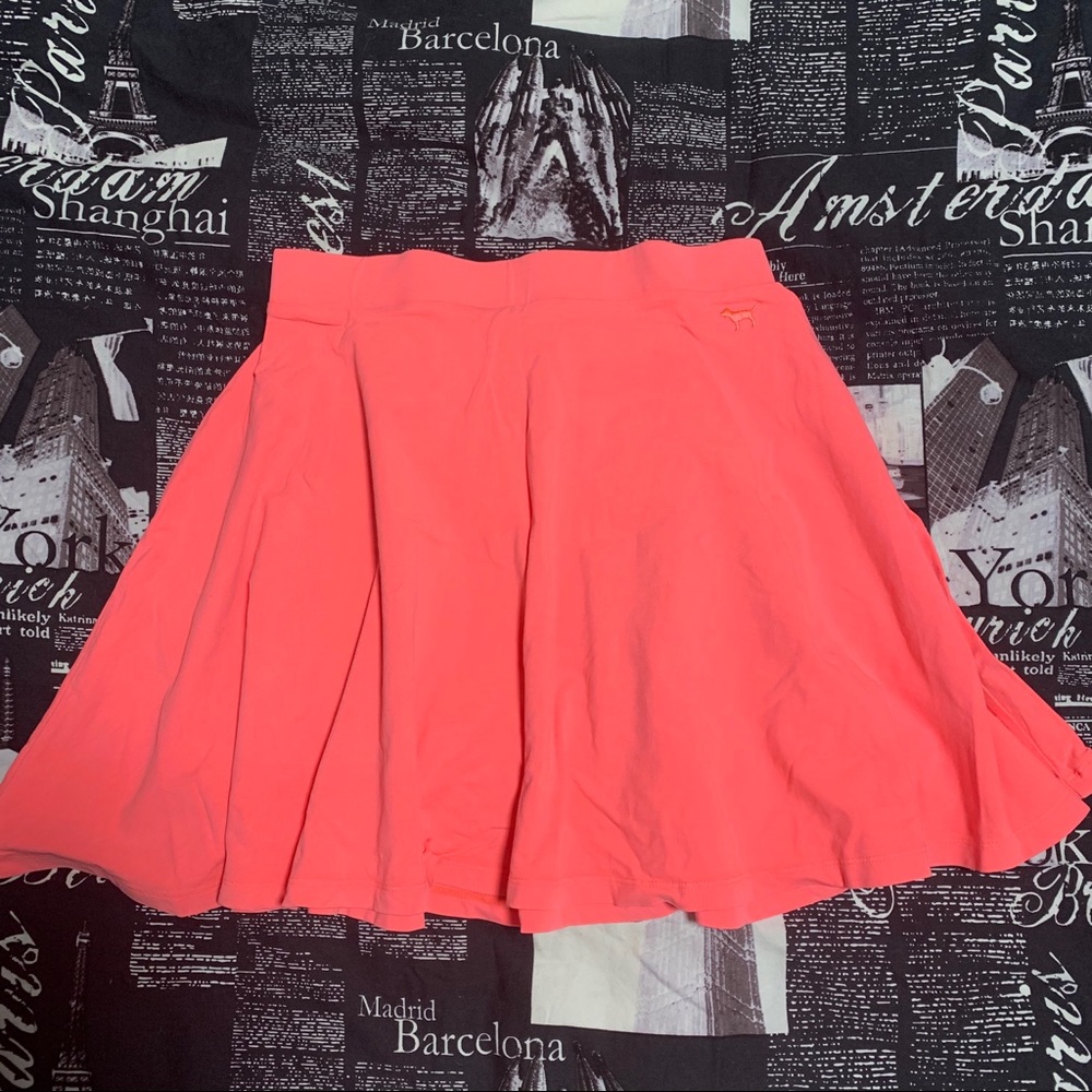 BNWT VS Pink BRIGHT skater skirt size small